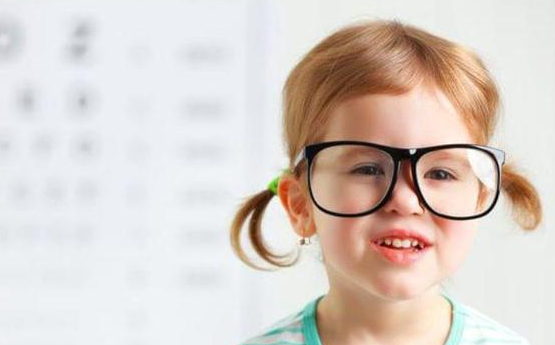 孩子做這三點(diǎn)可以預(yù)防近視,沃瑞眼科來科普