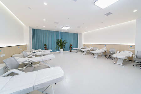 什么人易患干眼癥？沃瑞眼科專(zhuān)家?guī)闵疃冉庾x！